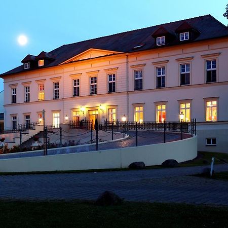Landhotel Schloss Teschow Teterow Extérieur photo
