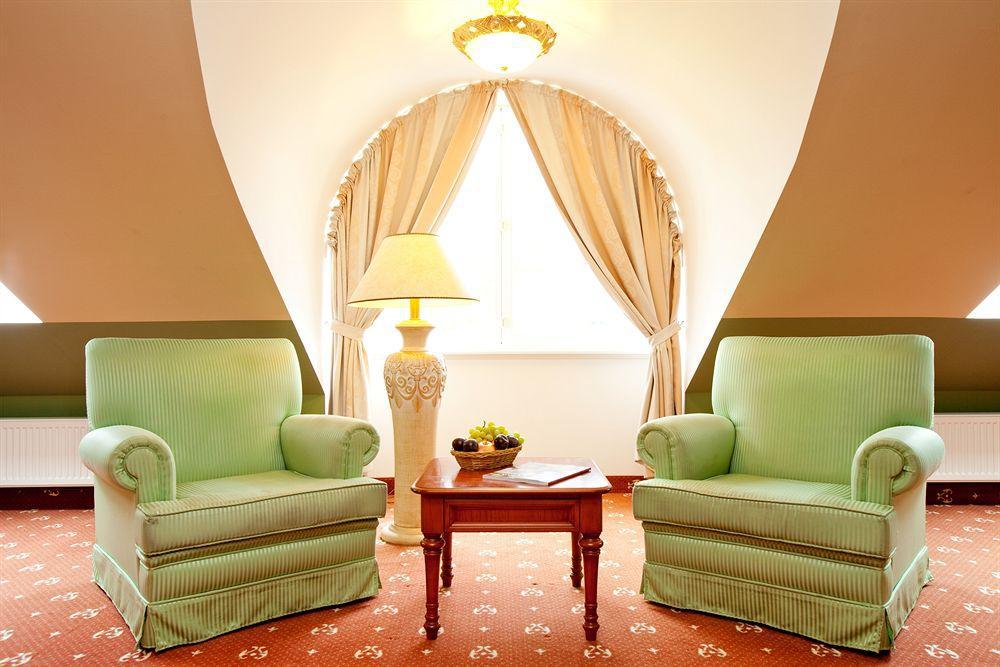 Landhotel Schloss Teschow Teterow Extérieur photo