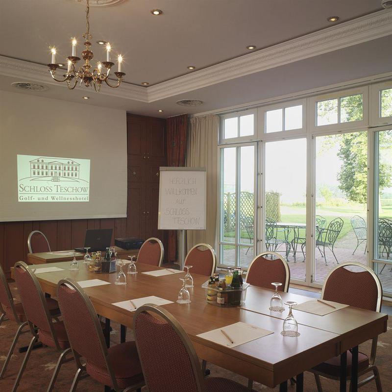 Landhotel Schloss Teschow Teterow Extérieur photo