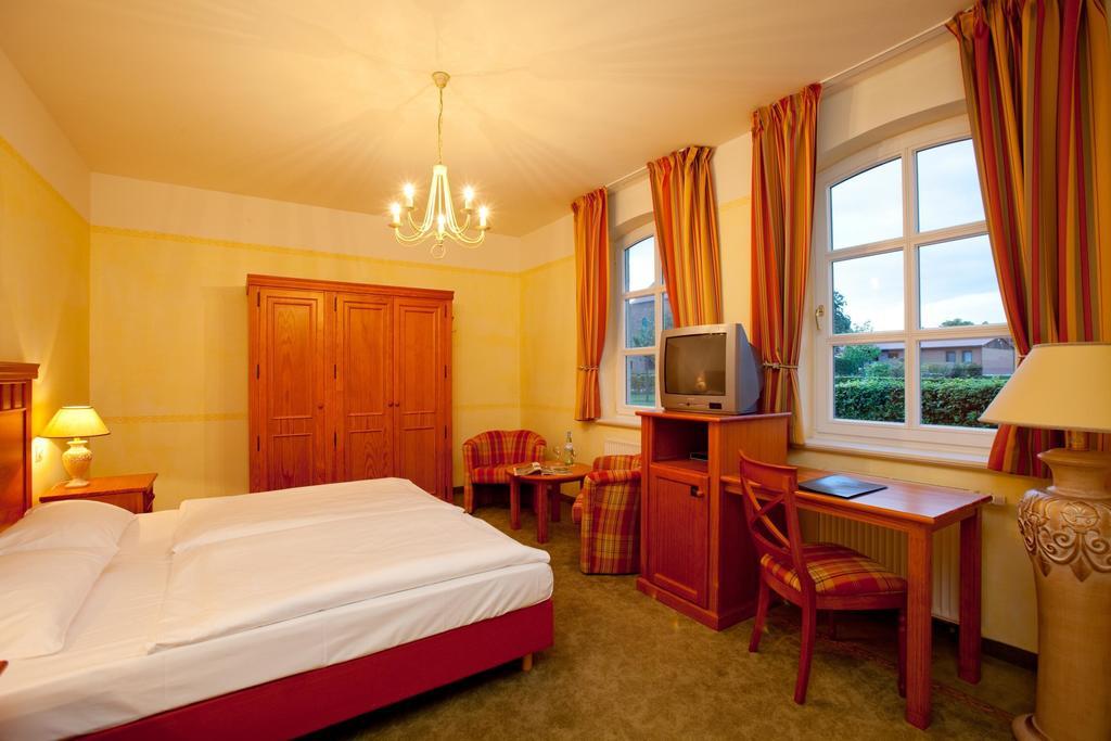 Landhotel Schloss Teschow Teterow Chambre photo
