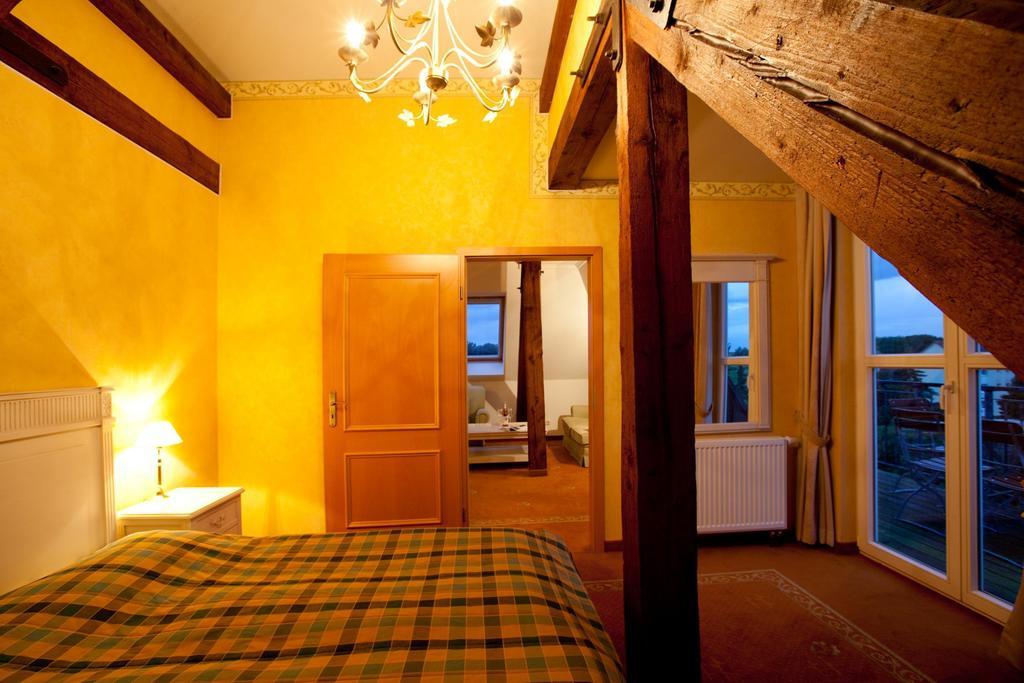 Landhotel Schloss Teschow Teterow Chambre photo