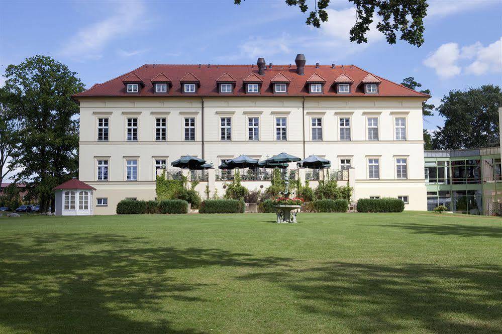 Landhotel Schloss Teschow Teterow Extérieur photo